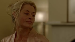 Olympia Valance, Madeleine West - Playing for Keeps s01e04 (2018)