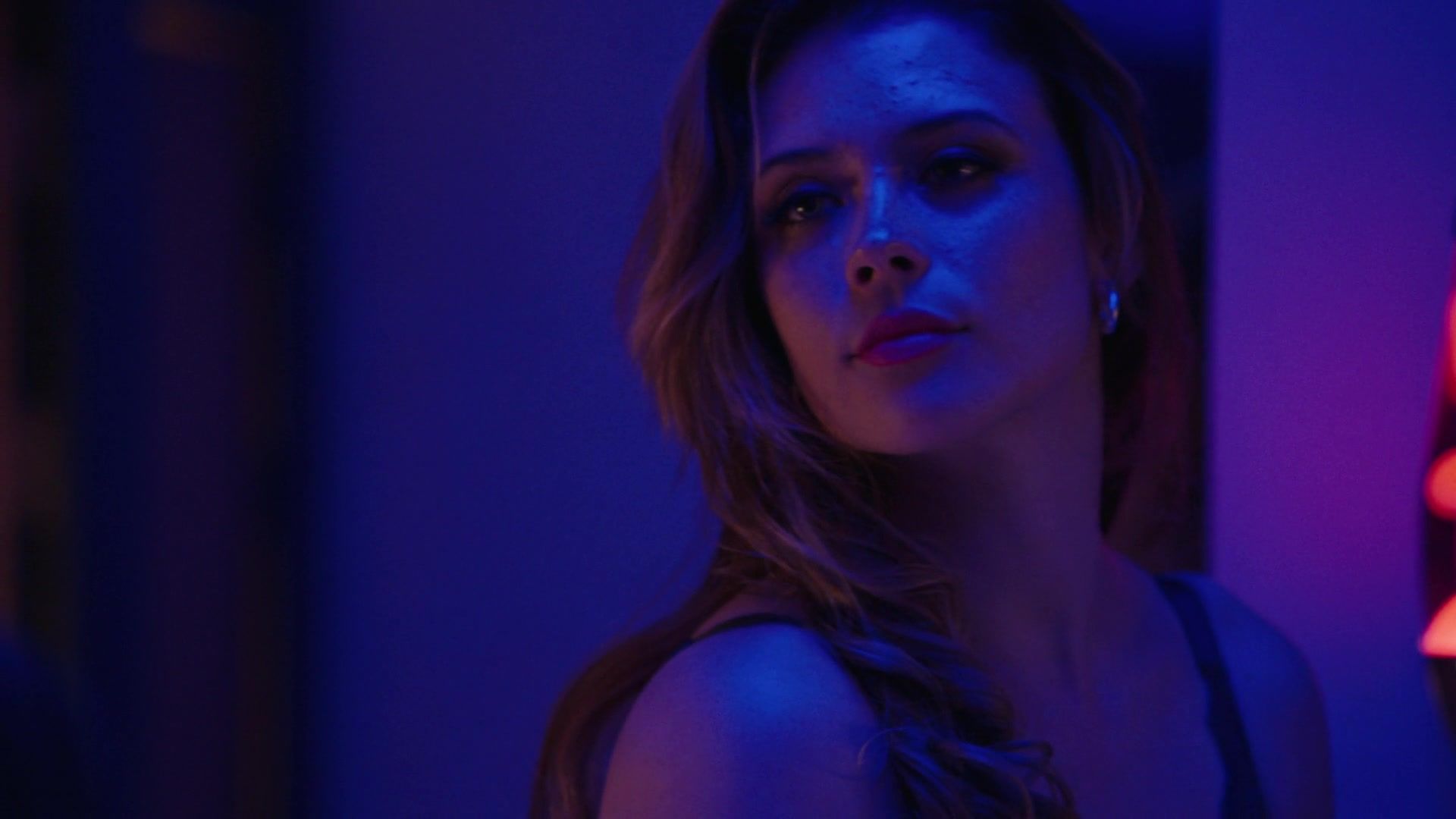 Mia Tomlinson hot - TBMD 1-1 (2021) celebs episode