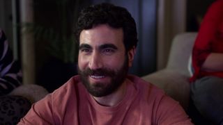 Georgia Gagen topless scenes - Ted Lasso s02e01 (2021) celebs movie scene