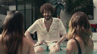 Elsie Hewitt, Hailey Bieber, Kendall Jenner hot - Dave s02e02 (2021) celebs episode