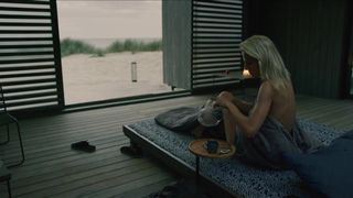 Linda Lapinsh, Viktoriya Agalakova hot - Kosa s01e10 (2021) Russian celebs sex movie scenes