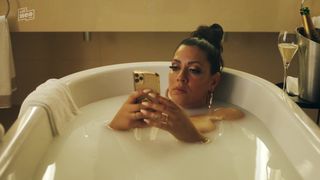 Jasmin Shakeri nude- Deadlines s01e04 (2021) celebs hot show scene