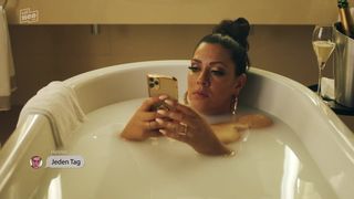 Jasmin Shakeri nude- Deadlines s01e04 (2021) celebs hot show scene