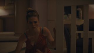 Molly Griggs, Grace Gummer hot bikini - Dr. Death s01e03e05 (2021) celebs movie