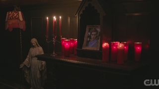 Madelaine Petsch - Riverdale s05e11 (2021) celebs Video nude scene