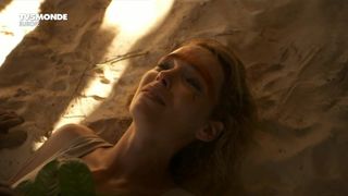 Claire Keim - Jusqu'au bout du monde (2013) actress nude scene