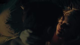 Luna Wedler sexy - Je suis Karl (2021) Hot adult movie scene