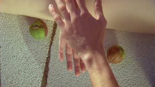 Sara Cath nude - Two lips (2020)