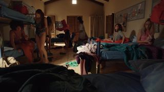 Elvira Camarrone, Sofia Migliara hot movie scene - Sulla Stessa Onda (2021) Hot movie scene