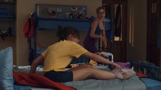 Elvira Camarrone, Sofia Migliara hot movie scene - Sulla Stessa Onda (2021) Hot movie scene