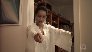 Tais Araujo - Amor e Sorte s01e02 (2020) TV a topless scene from the movie