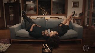 Tais Araujo - Amor e Sorte s01e02 (2020) TV a topless scene from the movie