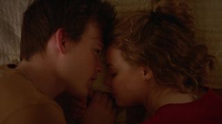 Gillian Jacobs, Hannah Marks - I Used to Go Here (2020) actress booby show