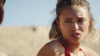 Ella-Rae Smith, Nell Barlow hot – Sweetheart (2021)