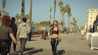 Romina Di Lella hot scene - Pistolera (2020)