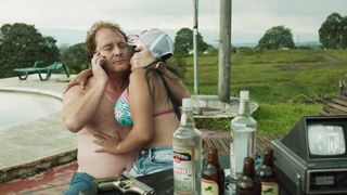 Isabella Licht Delgado, Lina Vanessa Nieto - Dogwashers (2020) TV boobed scene