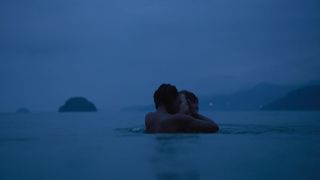 Julia Konrad, Jessica Cores - Invisible City s01e01e03 (2021) celebrity hot scene boobs