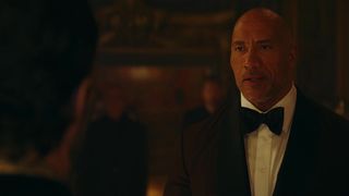 Gal Gadot hot - Red Notice (2021) New Hollywoot hot TV scene