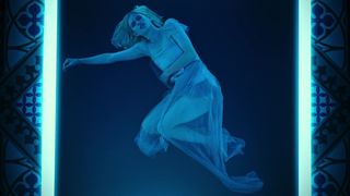 Carlson Young hot scene - The Blazing World (2021)