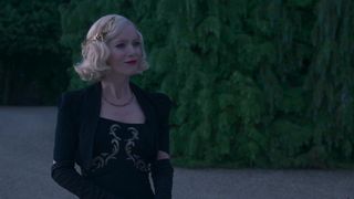 Isla Fisher â Blithe Spirit (2020) celebrity hot scene