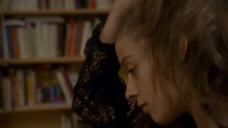 Helene Fillieres, Raffaela Anderson - Amour de Femme (2001) lesbian movie scene