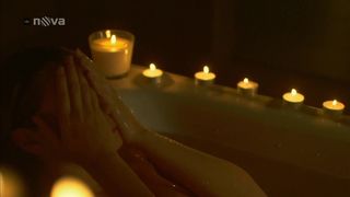 Hana Vagnerova - Expozitura s01e02 (2008) celeb topless scenes boobs