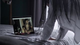 Myha'la Herrold, Ali Tate Cutler - Industry s01e01 (2020) celebrity booby show