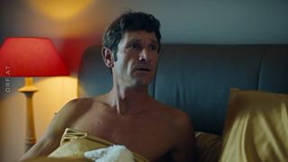 Valery Tscheplanowa - Vorstadtweiber s01e49 (2020) celebrity nude scene