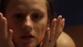 Ester Hocke, Petra Polakova - Lesni chodci (2003) actress hot show scene