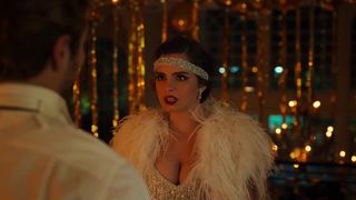 Addison Rae, Vanessa Dubasso hot nude scene - He's All That (2021)