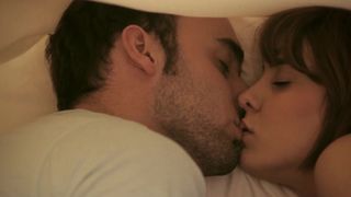 Marina Brox, Ana Loig, Paula Ortiz-Angulo - Pausa (2012) celebrity hot movie scene show