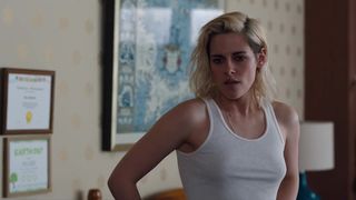 Mackenzie Davis, Kristen Stewart hot movie scene - Happiest Season (2020) TV lesbian 1080p show scene