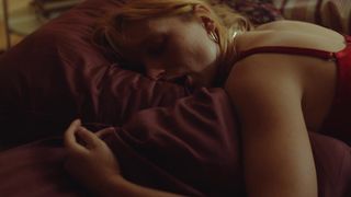 Clara Dessau - LOVER s01e01 Pilot (2020) actress a topless scene from the movie