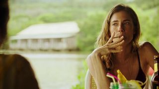 Allison Williams, Pearl Mackie - Horizon Line (2020) hot scenes