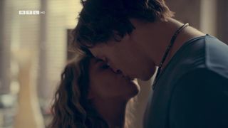 Sarah Mangione, Gamze Senol nude - Nihat - Alles auf Anfang (2021) Nude, Topless and Adult Scenes