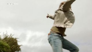 Karin Giegerich - Countdown - Die Jagd beginnt s03e03 (2012) TV boobs scene