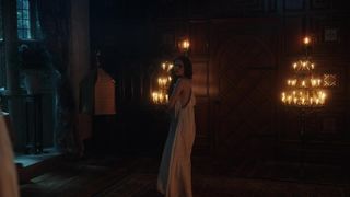Charlotte Hope â The Spanish Princess s02e02-03 (2020) celeb hot scene show