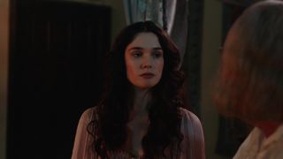 Charlotte Hope â The Spanish Princess s02e02-03 (2020) celeb hot scene show
