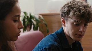 Melissa Irowa, Sara Toth - Liebe, Adult und Sehnsucht (Lovecut) (2020) celebrity boobs scene