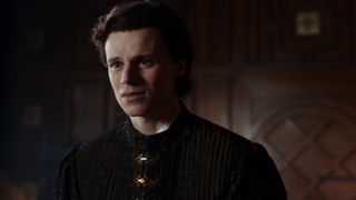 Charlotte Hope, Stephanie Levi-John â The Spanish Princess s02e01 (2020) celeb booby show