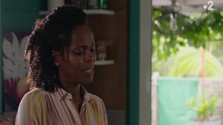 Sonia Rolland - Tropiques criminels s01 (2019) actress boobed scene