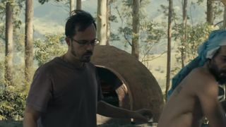 Maria Ribeiro, Carolina Dieckmann, Martha Nowill - Entre Nos (2013) TV topless and hot group scene