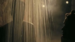 Maria Ribeiro, Carolina Dieckmann, Martha Nowill - Entre Nos (2013) TV topless and hot group scene