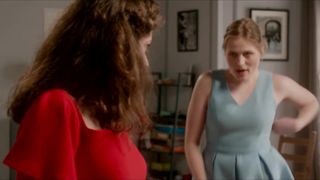 Laure Millet, Romane Meutelet - Ta robe cintree (2018) celebrity hot lesbian kissiing scene