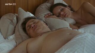 Nude Party Scene ⭐ Alina Levshin, Katja Nesytowa ⭐ Im Angesicht des Verbrechens s01e02 (2010)