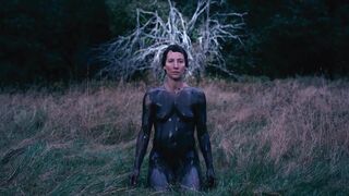 Esther Rousseau-Morin naked - Ravages (2015)