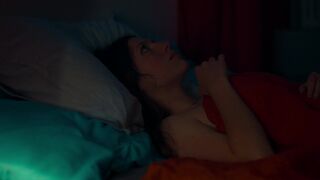 Rebecca Marder, Baya Kasmi - Les goûts et les couleurs (2022) Topless Scenes from the movie