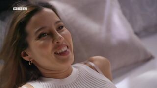 Lesbian Scene ❤️ Alexandra Fonsatti, Laura Egger nude ⭐ Alles was zählt (2023)