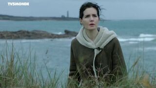 Short Scene Lea Francois nude ⭐ Meurtres en Cotentin (2019)