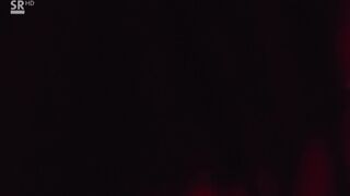 Larissa Sirah Herden hot ⭐ Jung Fragil (2020) Sex Scene